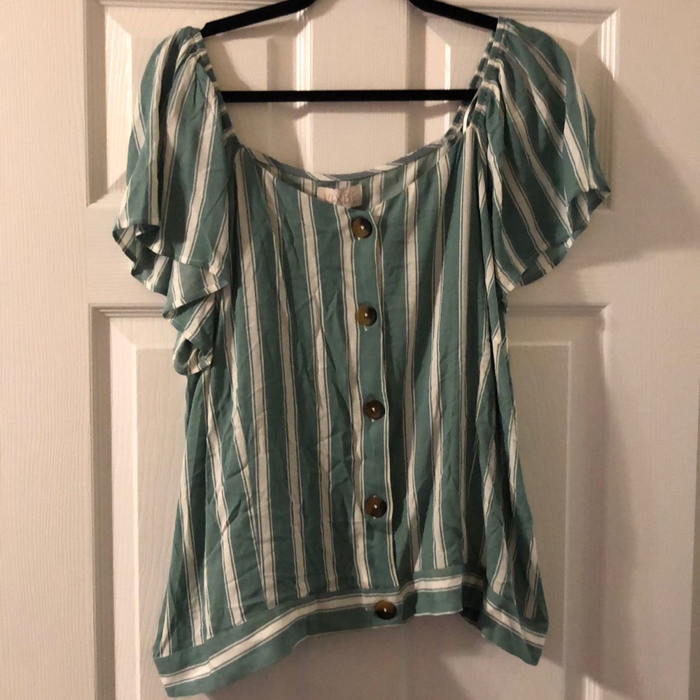 1X Green and white striped crop top